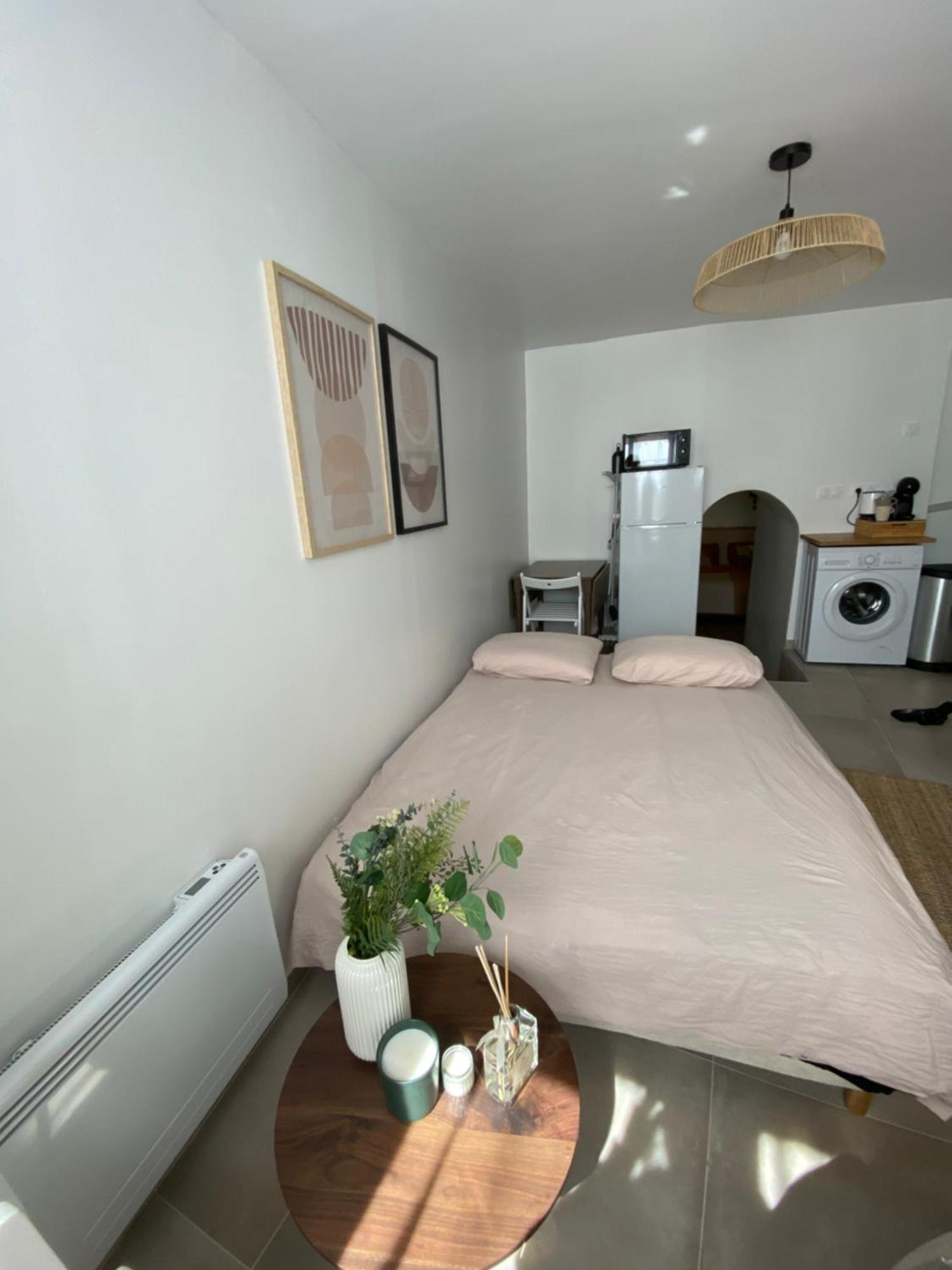 Suite Atypique En Plein Centre De Pontoise Ngoại thất bức ảnh